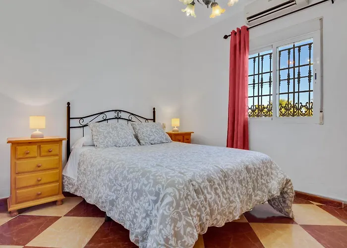 Casa Rural La Colina A 30 Min Malaga Lovely Home