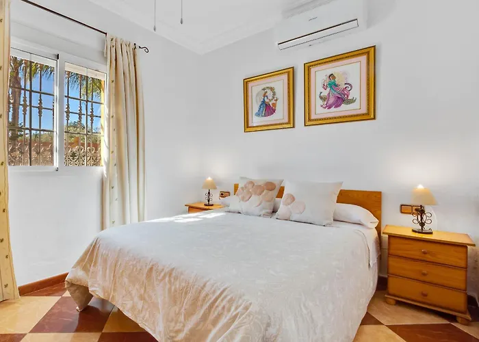 Casa Rural La Colina A 30 Min Malaga Lovely Home